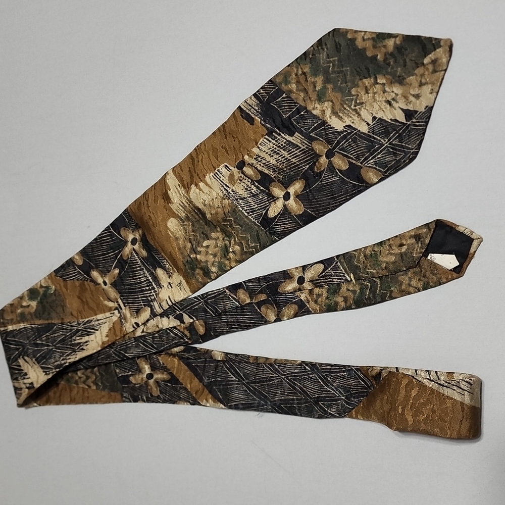 Morgan Hart Tie